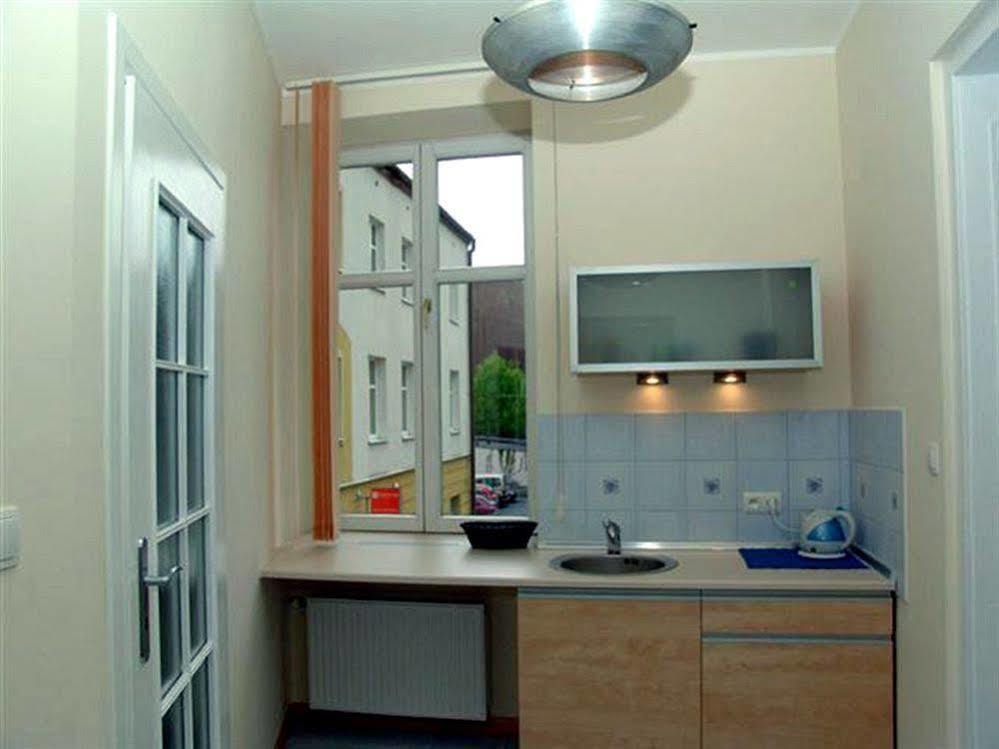 Home & Travel Łódź Extérieur photo